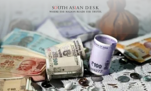 Currency Notes symbolizing Rupee Depreciation