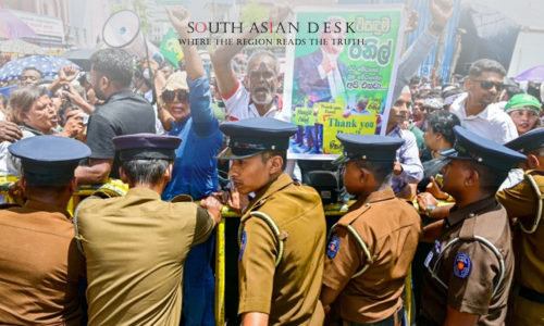 Protesters outside Colombo court during Sri Lanka president bail hearing on embezzlement charges.