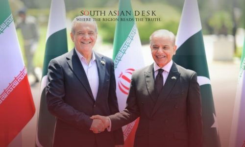 Pakistan and Iran leaders shaking hands