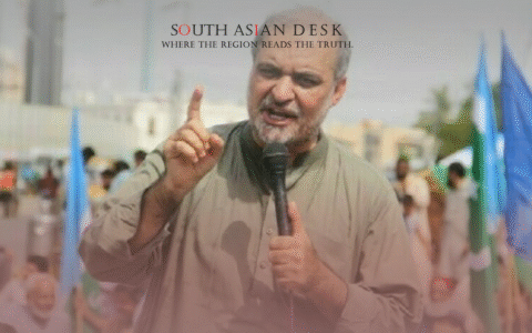 Hafiz Naeem Speaking to a Crowd demanding bail for Political prisoners