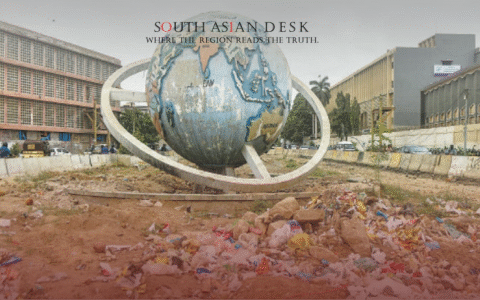 Roadside Garbage fading Karachi global image