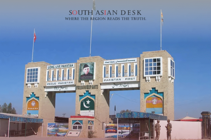 Afghan Refugees Pakistan ae moving back to Afghanistan