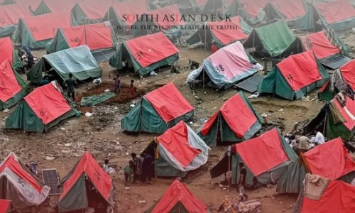 Worst Flood in Punjab Displaces Over 2.4m People, Relief Efforts Struggle 1 Displaced families in a relief camp near Lahore during the worst flood in Punjab, September 2025.