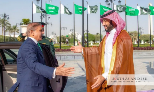The supreme leaders of Pakistan and Saudi during the defense pact announcement