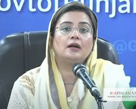 Uzma Bukhari during Pakistan Flood Victims Relief announcement
