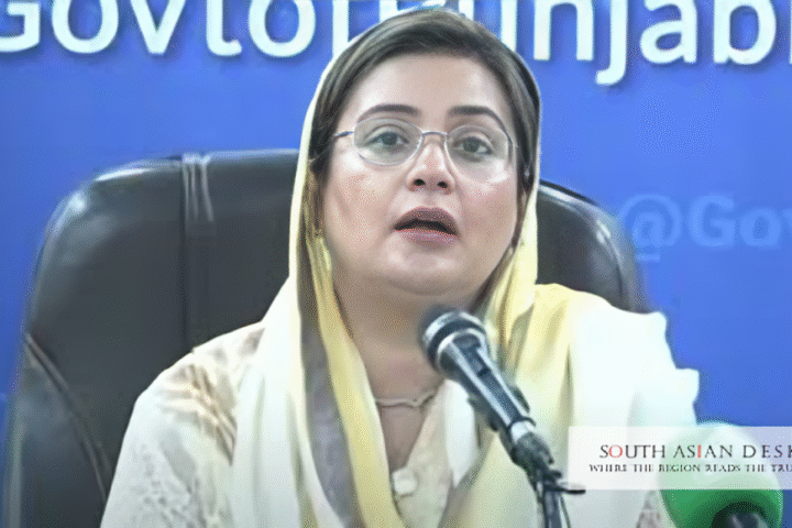 Uzma Bukhari during Pakistan Flood Victims Relief announcement