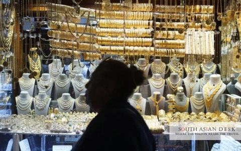 India Gold Prices Pullback Hits 2.6 on-] Dollar Strength