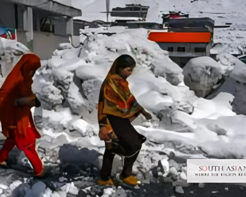 Snowfall in Pakistan Paralyzes Northern Regions with 9 Inches