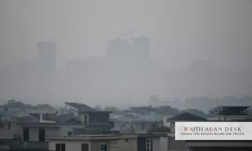 Dense Fog Islamabad Blankets Twin Cities, Disrupts Travel