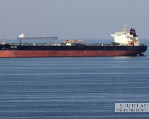 India Evaluates Strategies to Secure Vessels in Strait of Hormuz