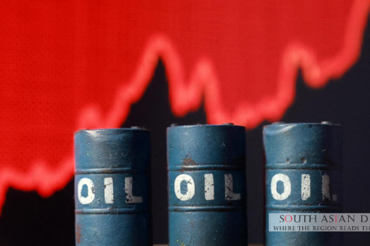 Oil Prices Surge Past $100 Amid U.S. Blockade Plans