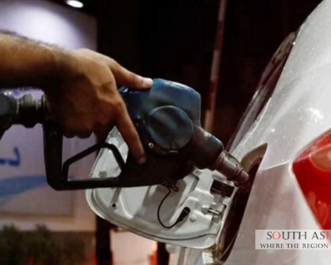 Petroleum Sales in Pakistan Drop 7% Amid Price Surge
