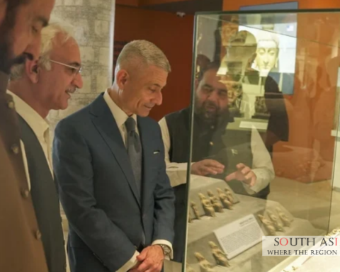 US Returns 450 Artefacts to Pakistan