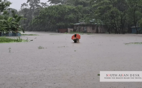 Bangladesh floods spread as death toll reaches 30